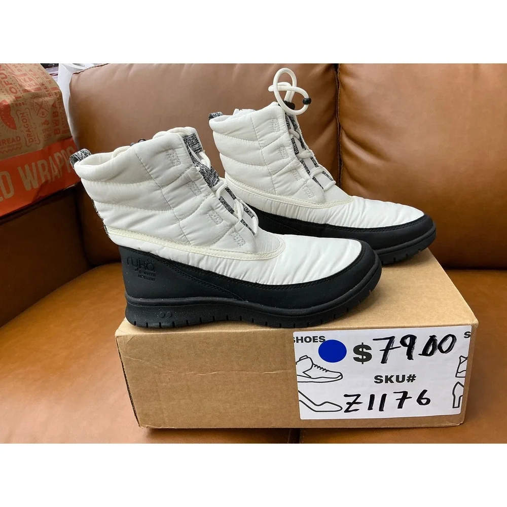 Ryka Solace Winter Boots Womens 6W White Water Repellent Quilted